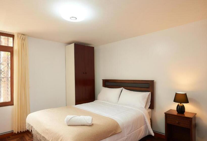 هتل Sillary Hostal Sede Cayma