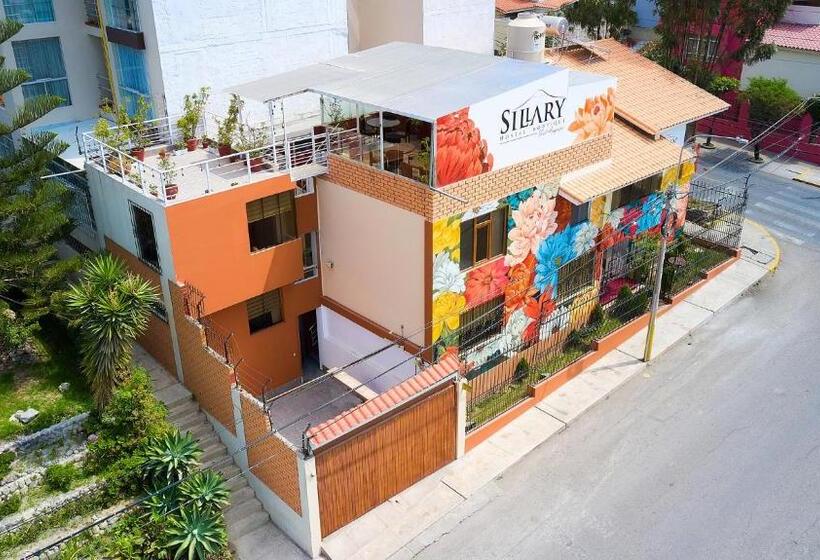 هتل Sillary Hostal Sede Cayma