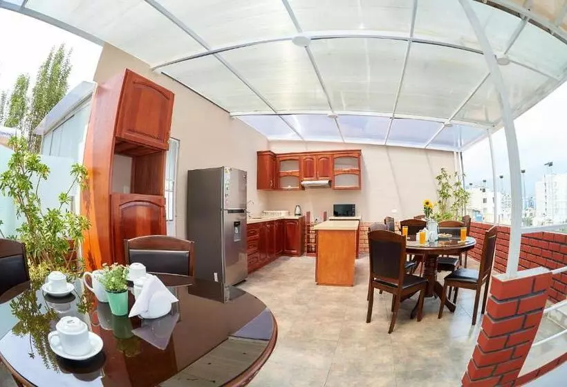 Hotelli Sillary Hostal Sede Cayma