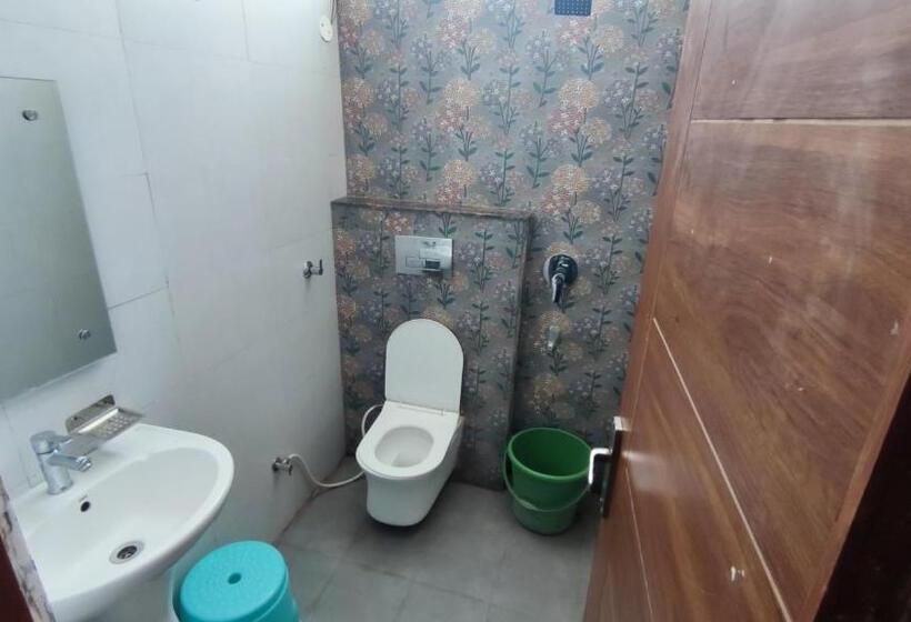 בית מלון כפרי Triple S