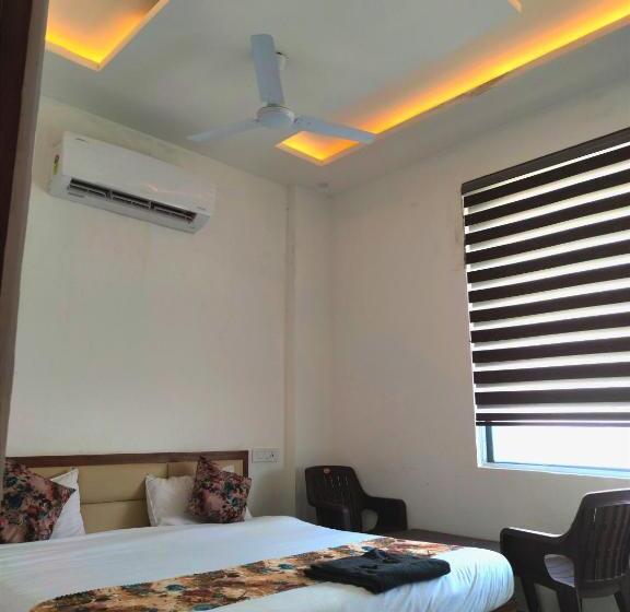 בית מלון כפרי Triple S