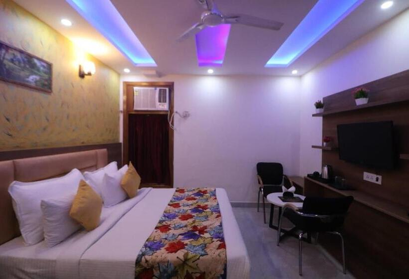 בית מלון כפרי The Infinity Near Delhi Airport