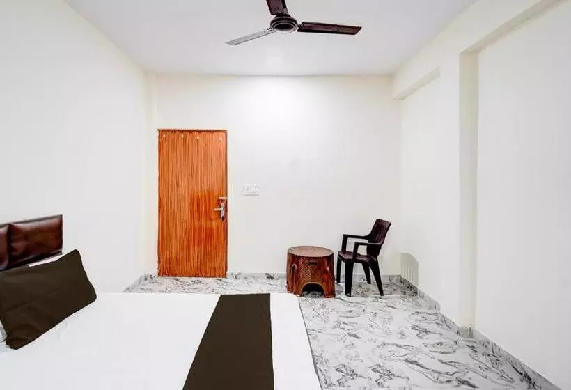 Oyo Hotel S 11