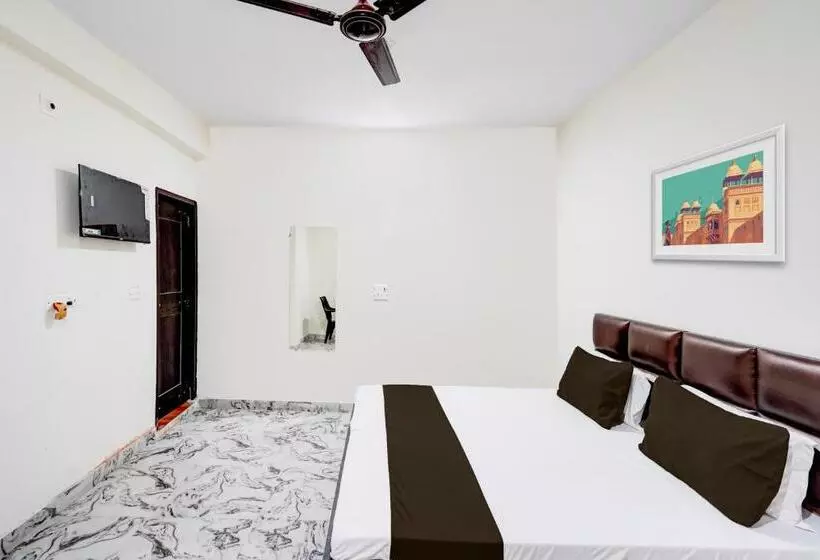 Oyo Hotel S 11