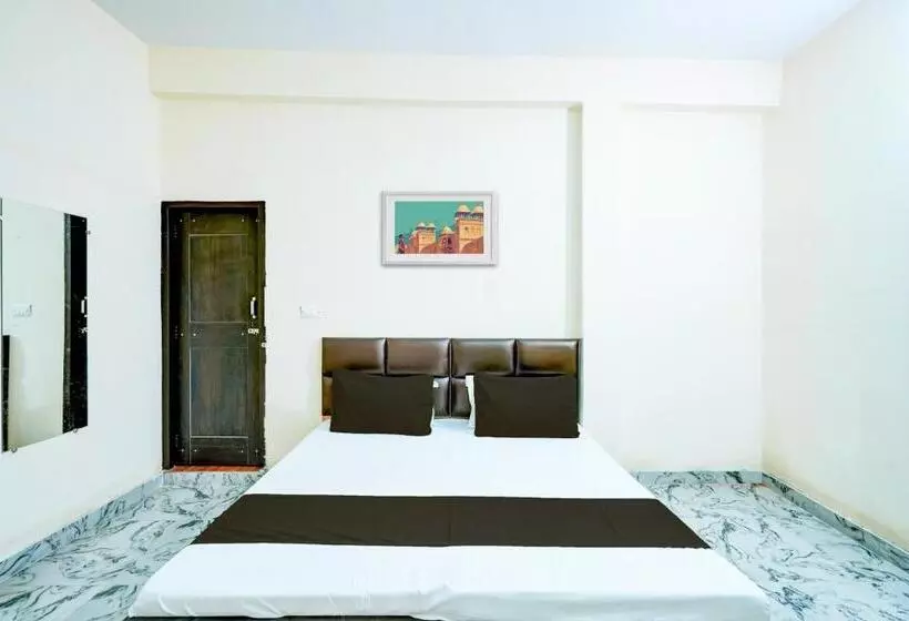 Oyo Hotel S 11