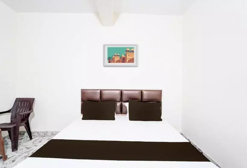 Oyo Hotel S 11