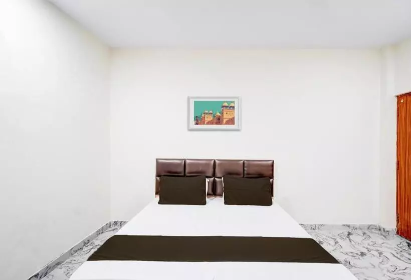 Oyo Hotel S 11