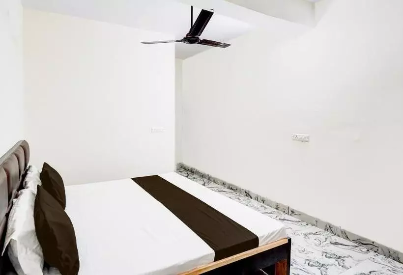 Oyo Hotel S 11
