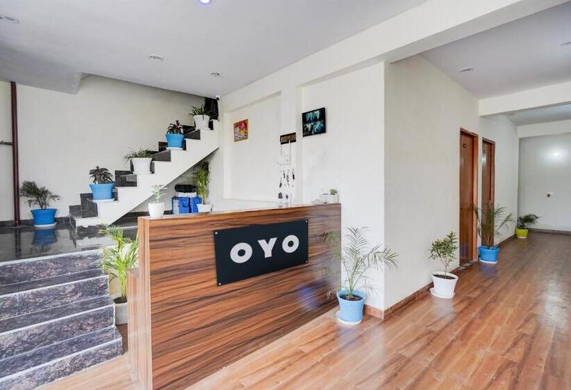 Oyo Hotel S 11