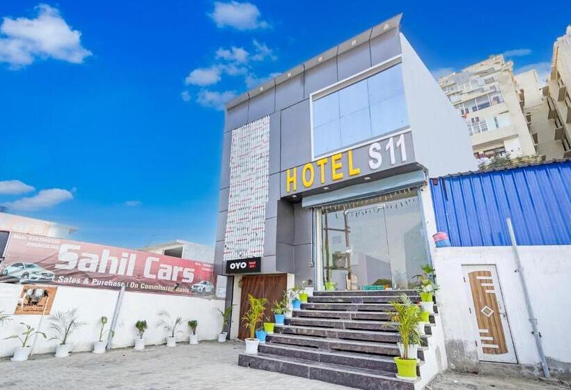 Oyo Hotel S 11