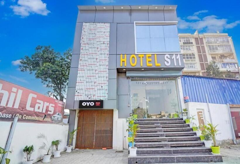 Oyo Hotel S 11