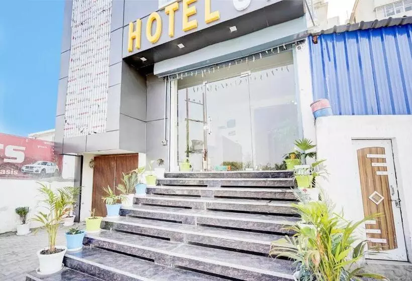 Oyo Hotel S 11