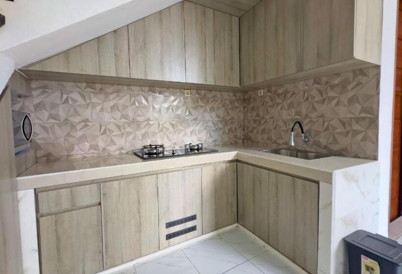 Пансион Euro House