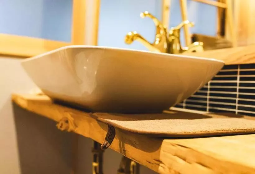 Majatalo Johns House じょんのやど