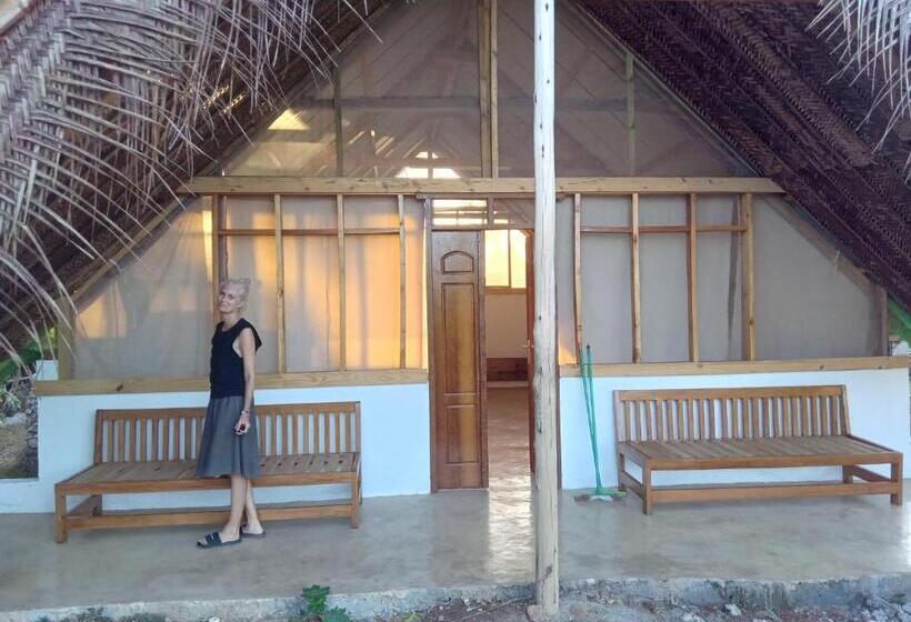 Пансион Pongwe Eco Lodge And Kitten Paradise