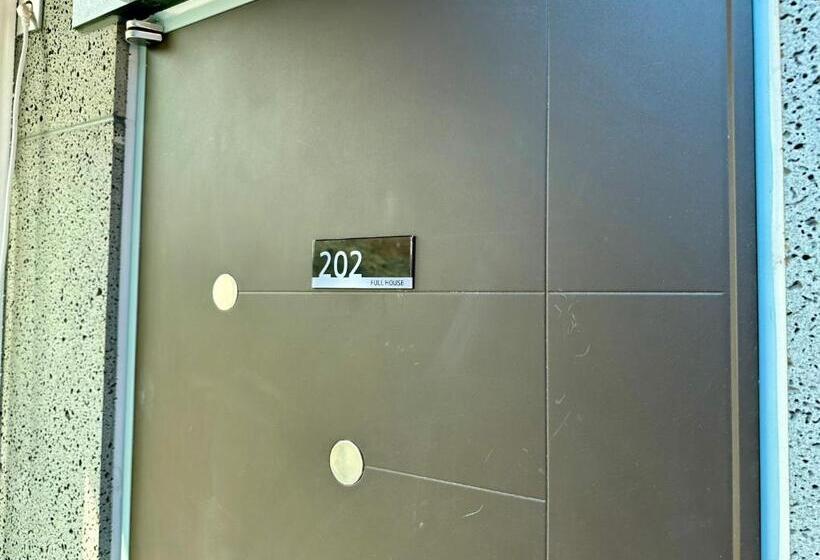 צימר Fullhouse 6to10