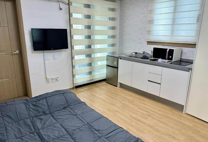 צימר Fullhouse 6to10