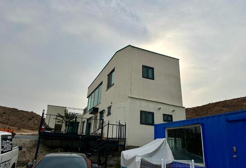 צימר Fullhouse 6to10