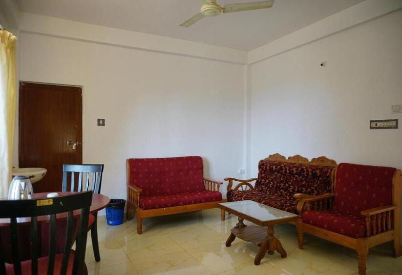 Hotel Classiyo Green Mount Resort