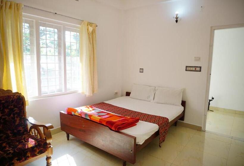 Hotel Classiyo Green Mount Resort