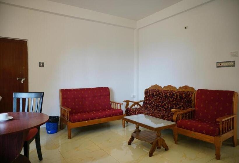 Hotel Classiyo Green Mount Resort