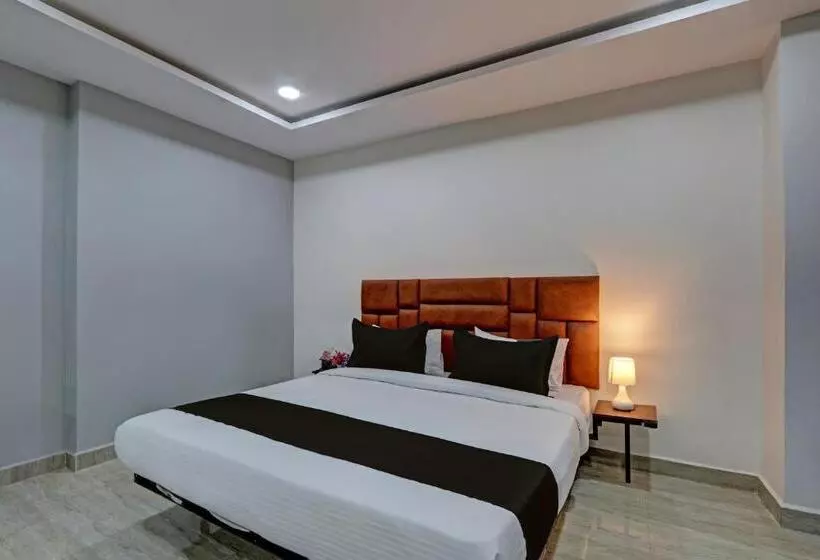 ホテル O Lavish Tranquil