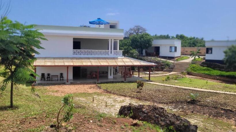پانسیون Firstrose Villa, Doppelzimmer R3,a Diani, Kenia