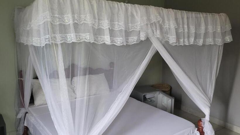 پانسیون Firstrose Villa, Doppelzimmer R3,a Diani, Kenia