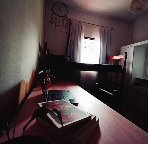 پانسیون Pueblos Hostel Latino