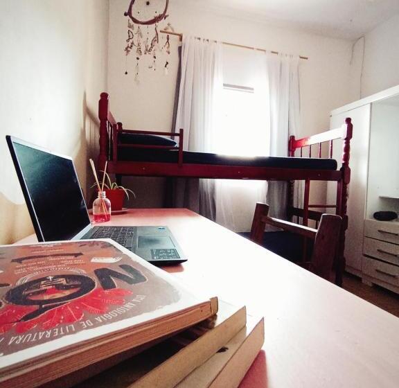 پانسیون Pueblos Hostel Latino