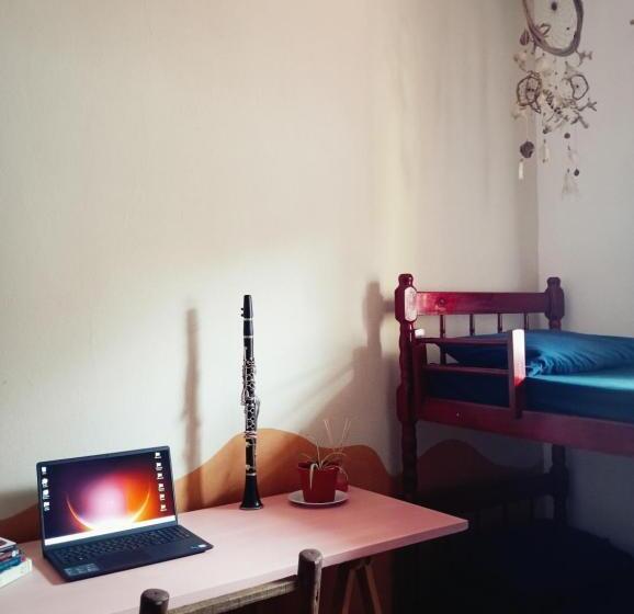 پانسیون Pueblos Hostel Latino