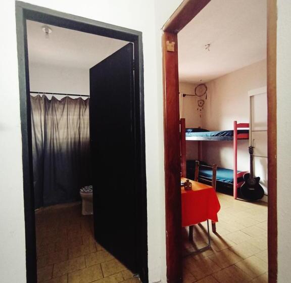 پانسیون Pueblos Hostel Latino