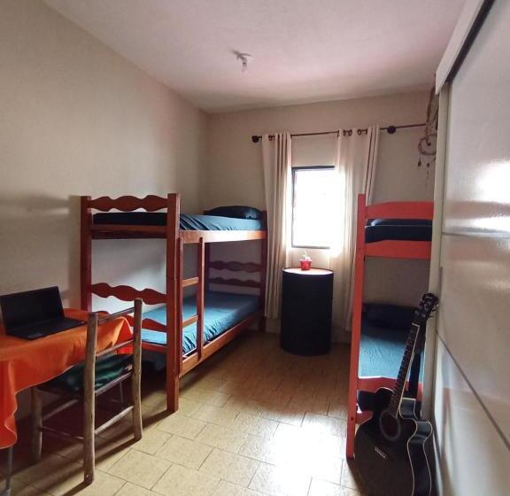 پانسیون Pueblos Hostel Latino