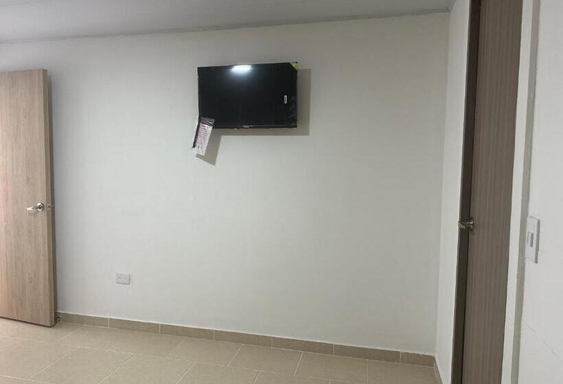 پانسیون Leonor’s Guest House