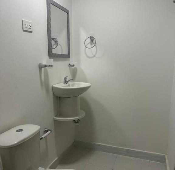 پانسیون Leonor’s Guest House