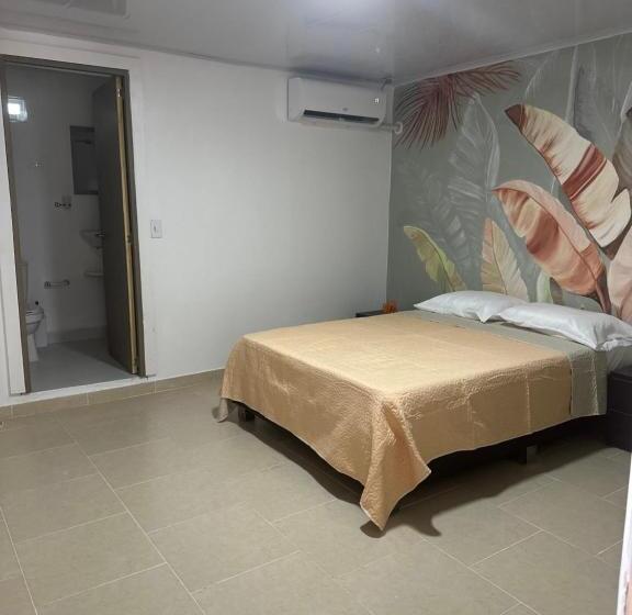 پانسیون Leonor’s Guest House