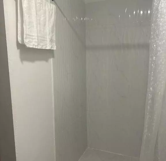 Majatalo Leonor’s Guest House