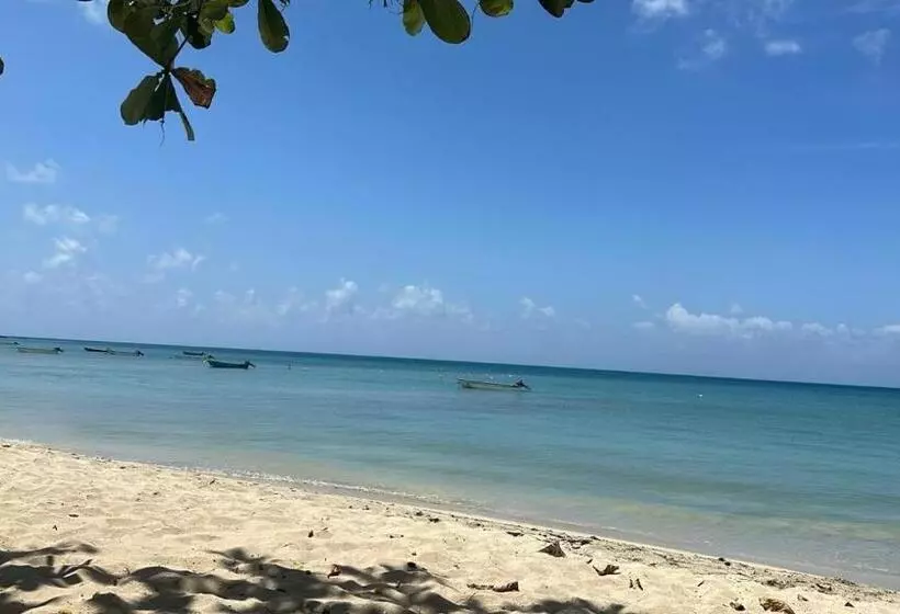 Majatalo Leonor’s Guest House