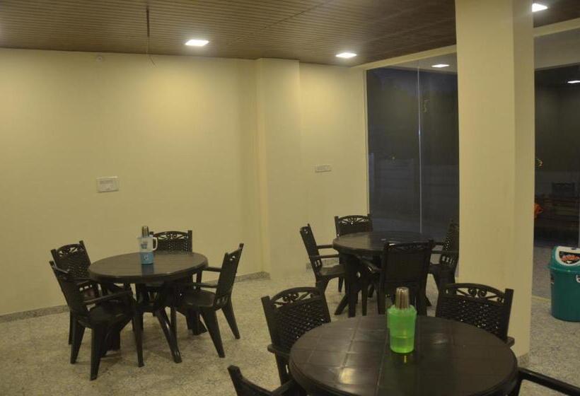 Пансион Prs Creek Side Home Stay Villa