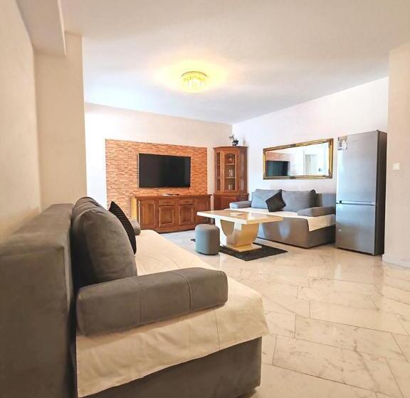 پانسیون Villa Maxima U Blizini Plaže Sa Garažom I Sigurnosnom Kamerom