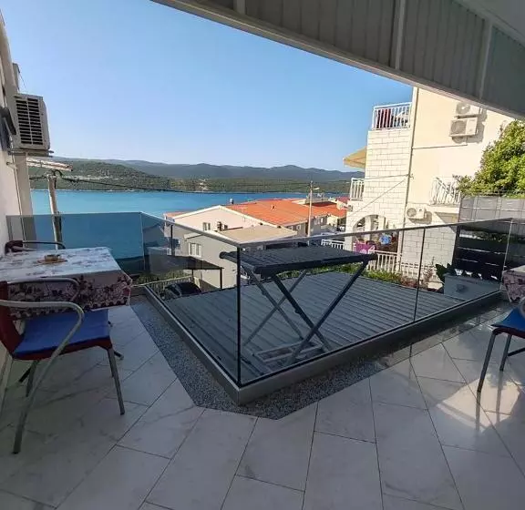 پانسیون Villa Maxima U Blizini Plaže Sa Garažom I Sigurnosnom Kamerom
