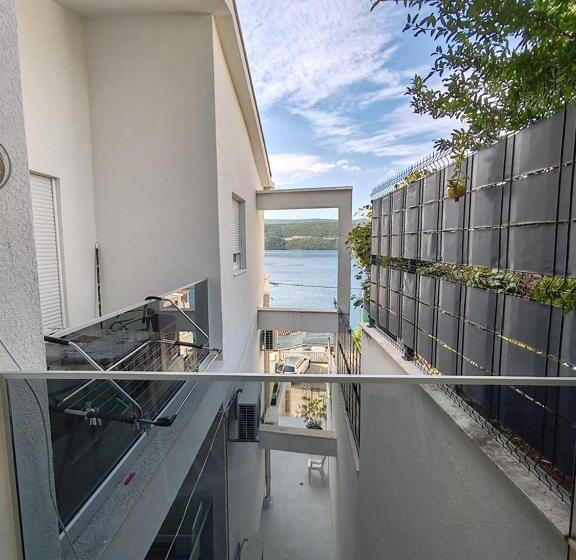 پانسیون Villa Maxima U Blizini Plaže Sa Garažom I Sigurnosnom Kamerom