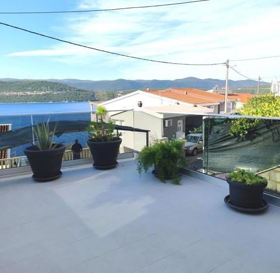 پانسیون Villa Maxima U Blizini Plaže Sa Garažom I Sigurnosnom Kamerom