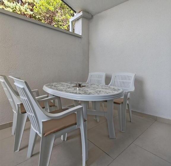 پانسیون Villa Maxima U Blizini Plaže Sa Garažom I Sigurnosnom Kamerom