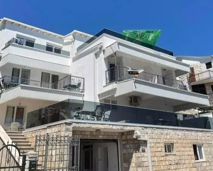 پانسیون Villa Maxima U Blizini Plaže Sa Garažom I Sigurnosnom Kamerom