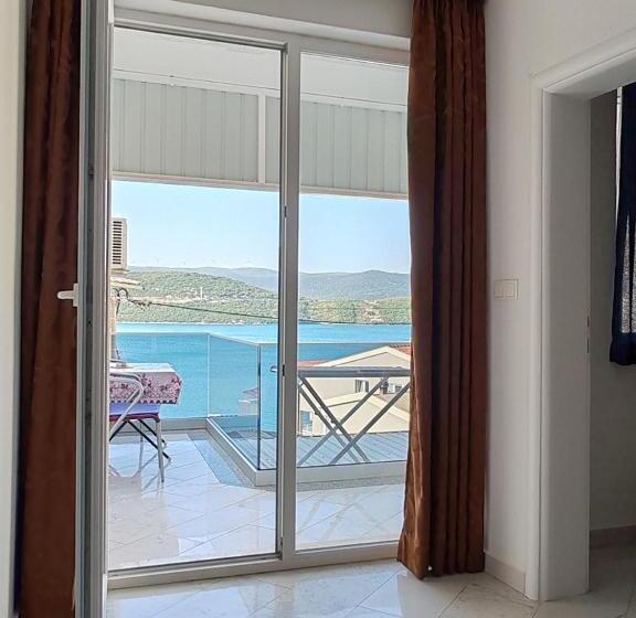 پانسیون Villa Maxima U Blizini Plaže Sa Garažom I Sigurnosnom Kamerom