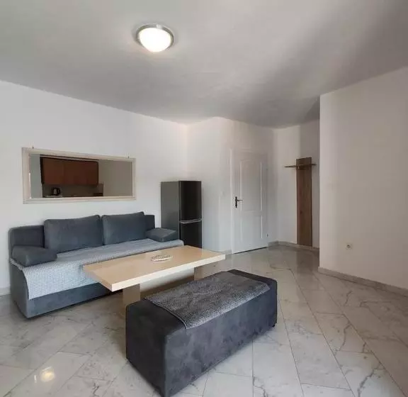 پانسیون Villa Maxima U Blizini Plaže Sa Garažom I Sigurnosnom Kamerom