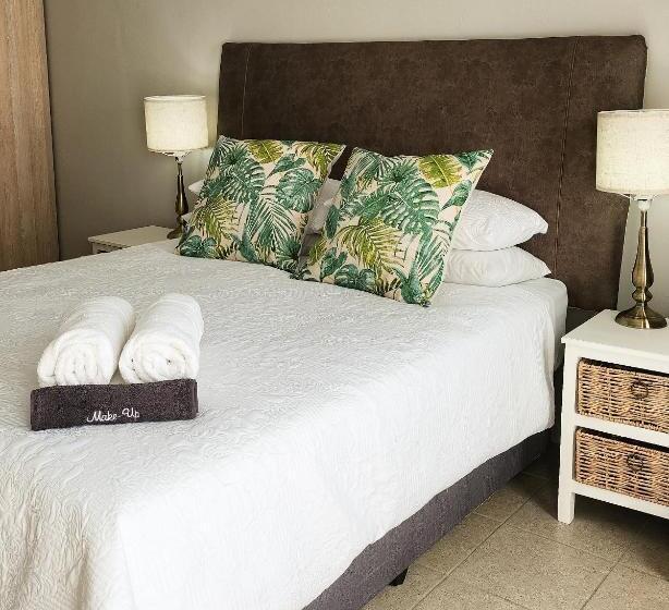 Pension Waterlily Cove Guesthouse