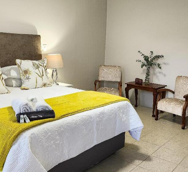 Pension Waterlily Cove Guesthouse