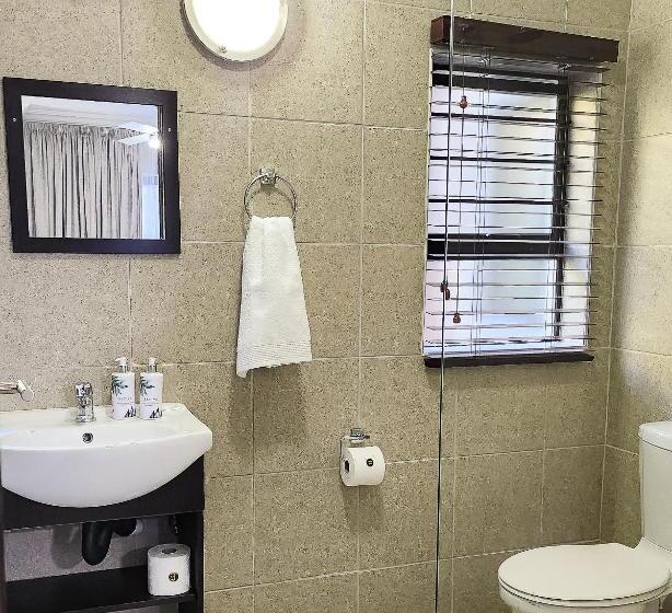 Pension Waterlily Cove Guesthouse